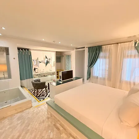 Marge Adult Only 12 3* Çeşme
